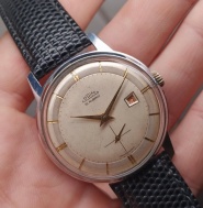 Prim Traktor šedý pruh!