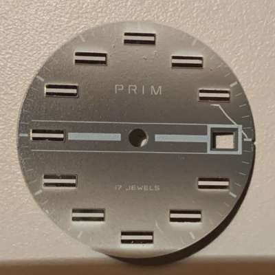 Šedý číselník Prim