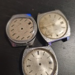 2x ciferník*pouzdro+1 ciferníku s strojek a pouzdra 