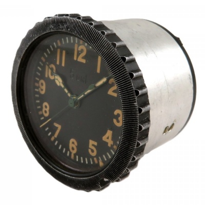 Palubní hodiny AVRM.