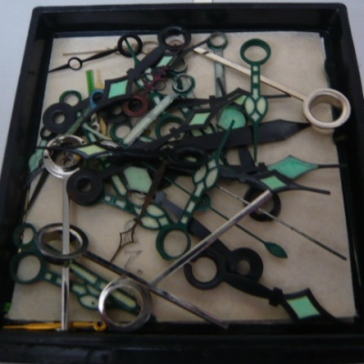 KONVOLUT RUČIČKY NEPOUŽITÉ