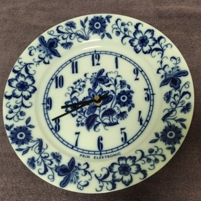 modrý talíř -top stav