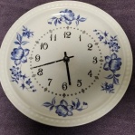 talíř,květinový vzor