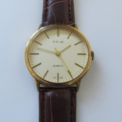 Prim Quartz ve zlaceném pouzdře - pánské - funkční - pěkný stav