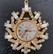 přívěšek - dámské hodinky