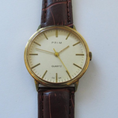 Prim Quartz ve zlaceném pouzdře - pánské - funkční - pěkný stav