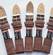 tmavě hnědý řemen 19mm se stříbřitou sponou !!!