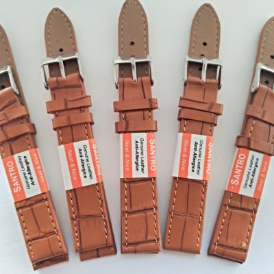 světle hnědý řemen 17mm se stříbřitou sponou !!!