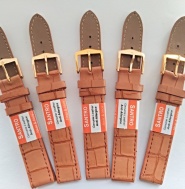 světle hnědý řemen 17mm se zlatavou sponou !!!