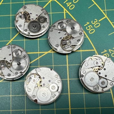 PRIM 5 kusov - strojčeky cal 68