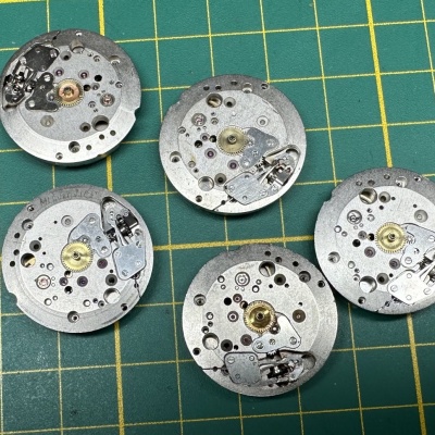 PRIM 5 kusov - strojčeky cal 66