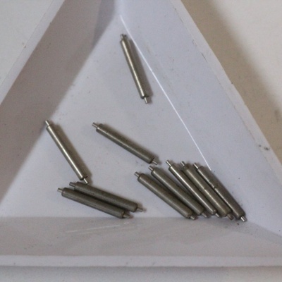 stěžejky 12mm, původní primácké, deset kusů