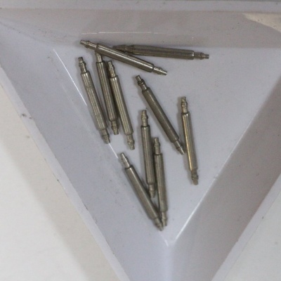 stěžejky 14mm, původní primácké, deset kusů