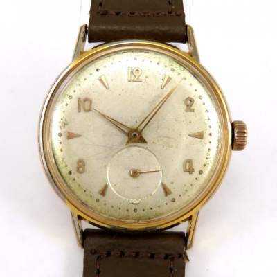 Hodinky se strojkem LIP.