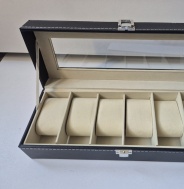 box na hodinky