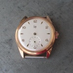 LIP - velmi pěkné náramkové pánské hodinky ve zlaceném pouzdře