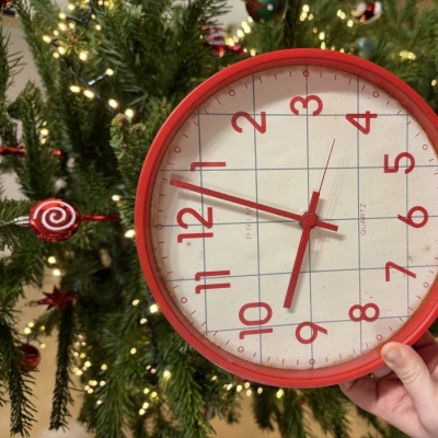 Nástěnné hodiny PRIM