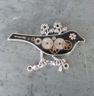 ČERNÝ PTÁČEK - brož z hodinek, steampunk