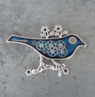 MODRÝ PTÁČEK, brož z hodinek Prim, steampunk