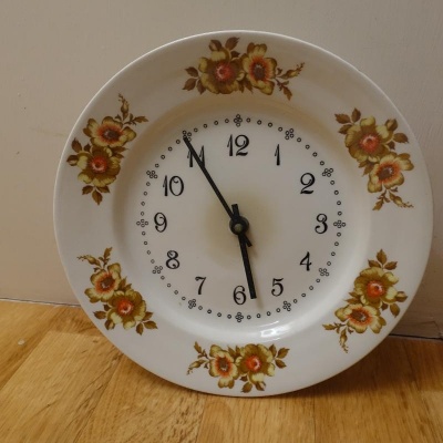 Nástěnné hodiny - PRIM ELECTRIC - Květinový vzor