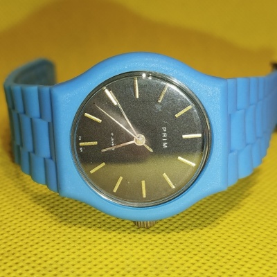 Prim modre plast puzdro.