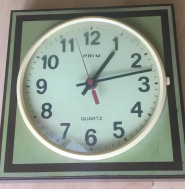 Hodiny Prim Quartz funkční plastové zelené
