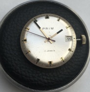 Prodám funkční strojek PRIM kalibr 68.3 s číselníkem sunburst