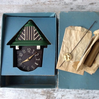 PRIM DĚTSKÉ KYVADLOVÉ HODINY 1970