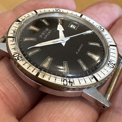 PRIM Sport I s bielou lunetou