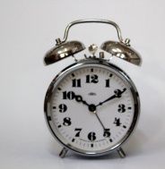 budík Prim B 71, se zvonky, modrý, jako nový, funkční