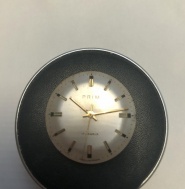 Prodám funkční strojek PRIM kalibr 66.4  po servisu s číselníkem sunburst