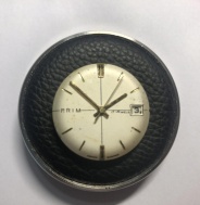 Prodám funkční strojek PRIM kalibr 68.4 s číselníkem terč