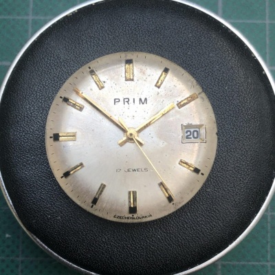 Prodám funkční strojek PRIM kalibr 68.4 po servisu s číselníkem a ručkami