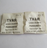 296 - 296V - SKLO TVAR PARDUBICE NA HODINKY PRIM