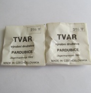 296 - 296V - SKLO TVAR PARDUBICE NA HODINKY PRIM