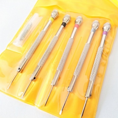 sada hodinářských šroubováků s výměnnými hroty