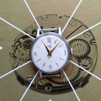 Hodinky PRIM - "55"- LABUŤ- r. v. 1960