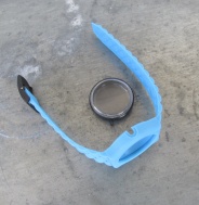 ORIGINÁLNÍ DOBOVÝ INTEGRÁLNÍ PLASTOVÝ ŘEMÍNEK + KAPSLE SE SKLEM NA HODINKY PRIM