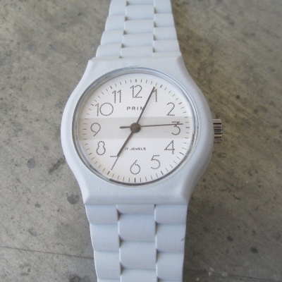 Hodinky prim v nenošeném stavu po servisu u hodináře