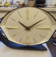 Krásné bakelitové hodiny prim 