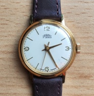 zlacené dámské hodinky Prim 66