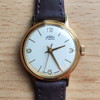 zlacené dámské hodinky Prim 66