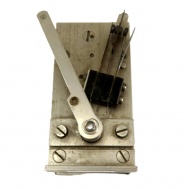 Brzdící strojek pro časové relé RZk