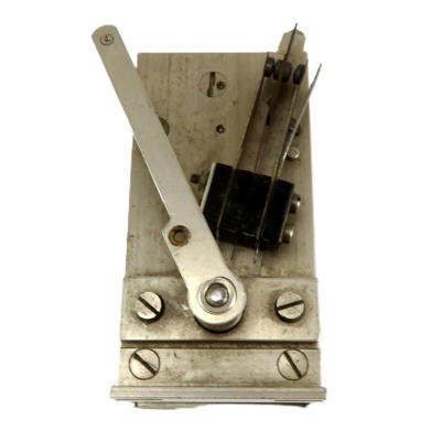 Brzdící strojek pro časové relé RZk