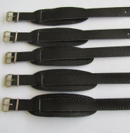 Černý podložkový řemínek na hodinky Prim - Barexový dobový - 12mm 