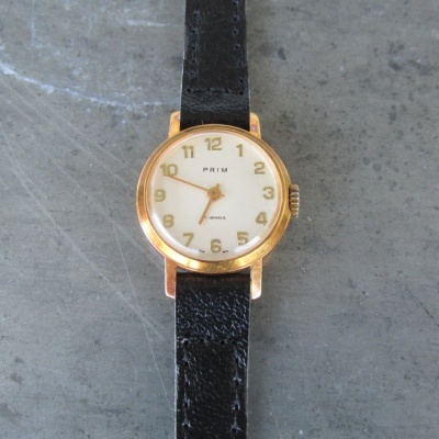 Dámské náramkové hodinky PRIM ve zlaceném pouzdře z roku 1974 - typ 80 034 3