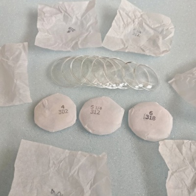 vypouklá sklíčka plast ø 256 !!!