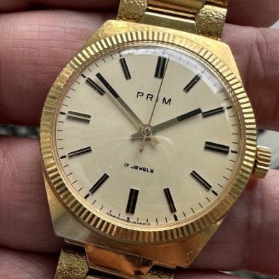 Prim "Rolex" pozlátené spolu s pozláteným náramkom Kovotex Trenčín