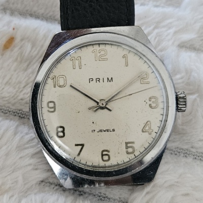 Hodinky PRIM 