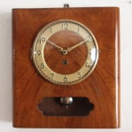 nástěnné hodiny Chronotechna, funkční, pěkný stav